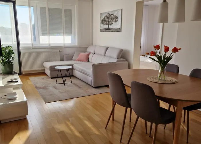 Apartman Malmar One